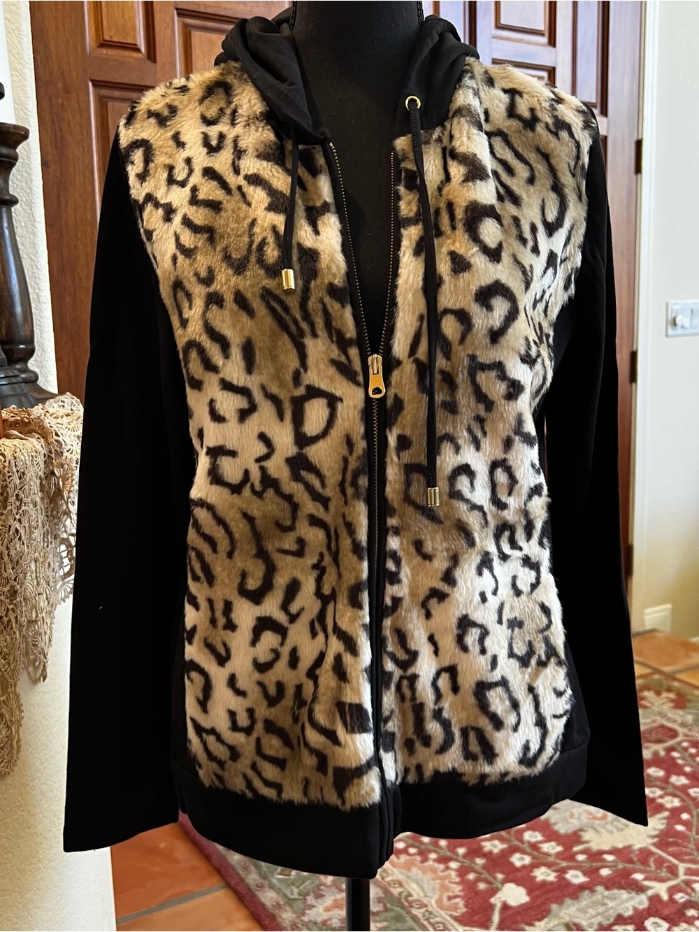 Zenergy Women's Black Hoodie Jacket w/ Faux Fur Cheetah Print Size 0 Small